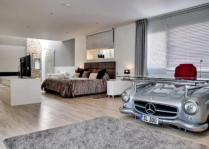 Palma de Mallorca Vacation Rentals with pool