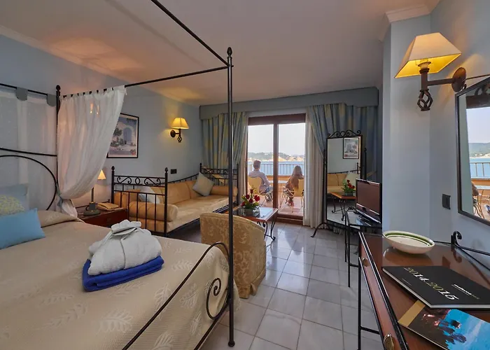 Hotel Petit Cala Fornells Peguera