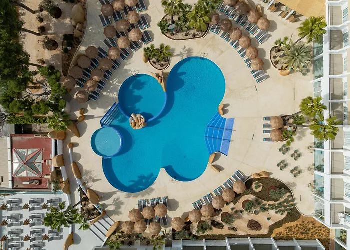Palma Nova (Mallorca) hotels near House of Katmandu