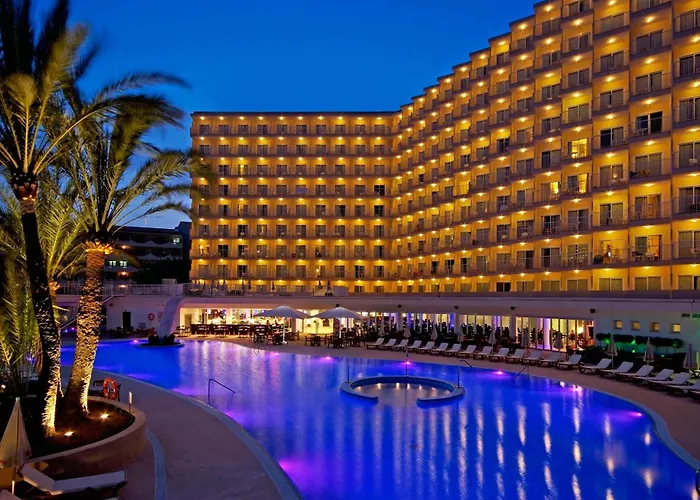 Magaluf (Mallorca) hotels near Cruceros Costa de Calvia S. A