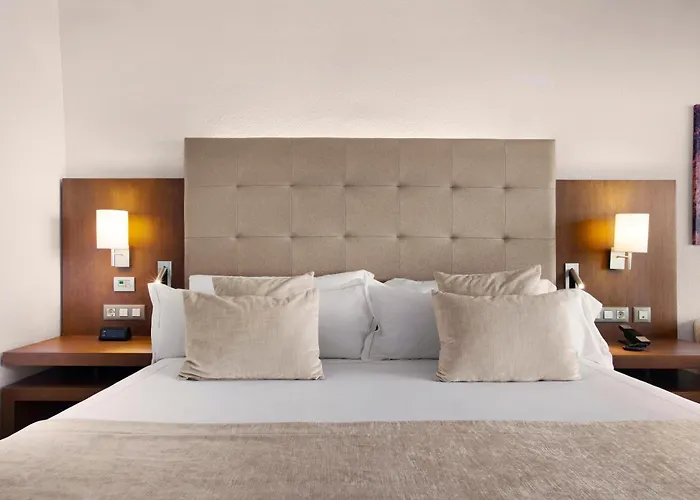 Port de Alcudia (Mallorca) Hotels for Romantic Getaway