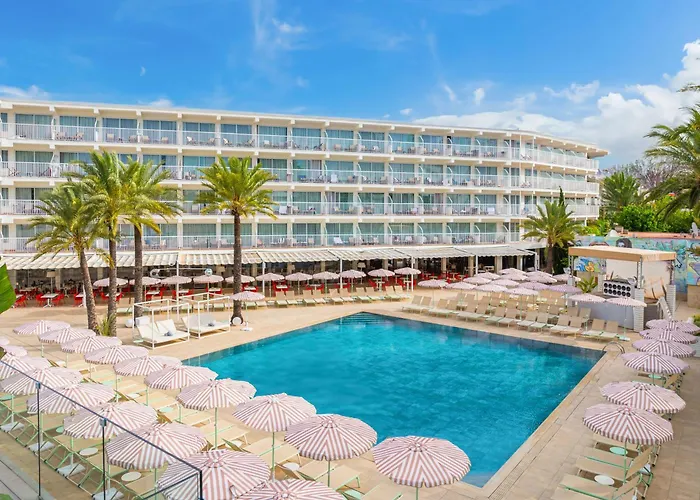Magaluf (Mallorca) Dog Friendly Lodging and Hotels