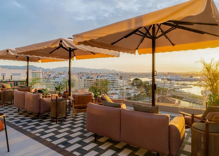 Palma de Mallorca Dog Friendly Hotels near Catedral de Mallorca