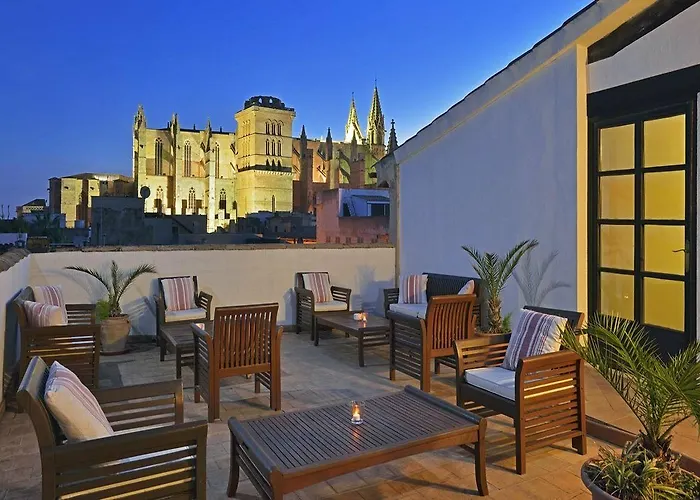 Resorts near Catedral de Mallorca